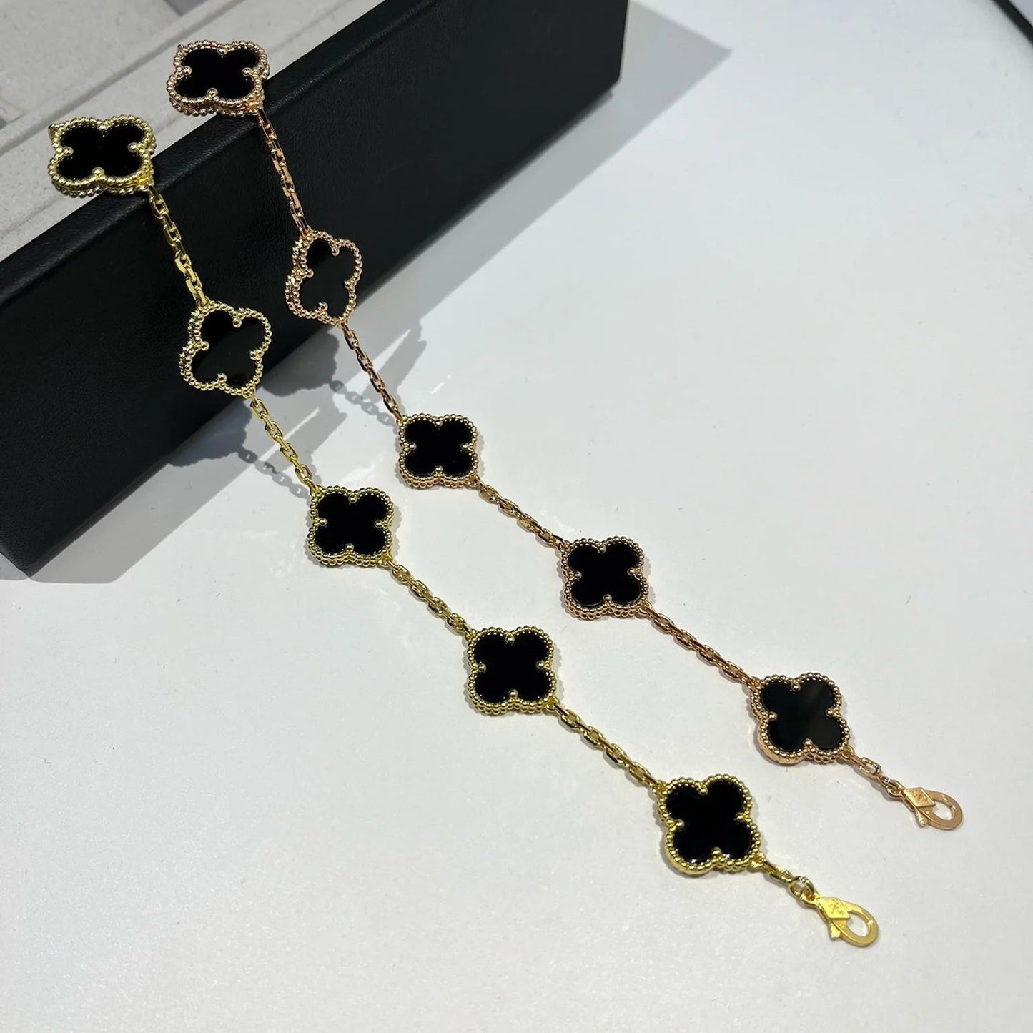 [Star Jewelry] CLOVER 5 MOTIF ONYXS BRACELET COLLECTION