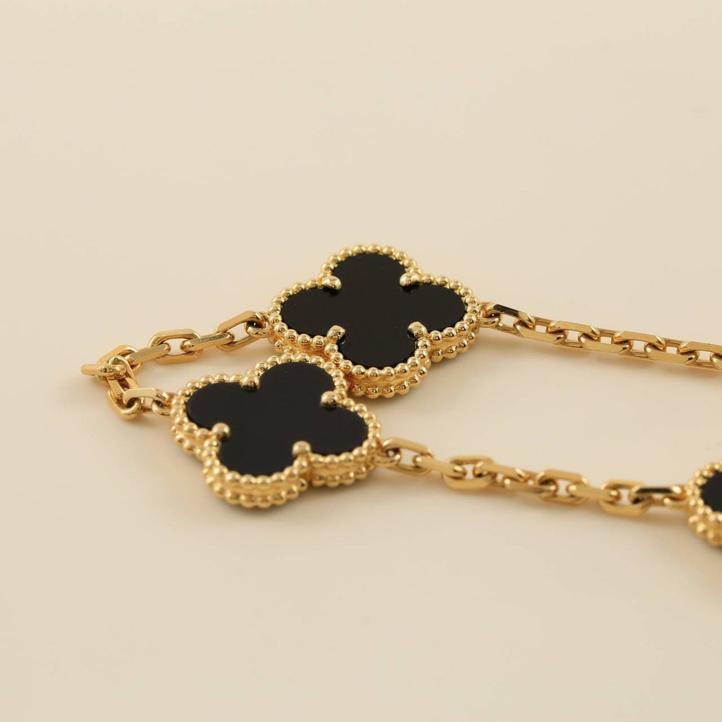 [Star Jewelry] CLOVER 5 MOTIF ONYXS BRACELET COLLECTION