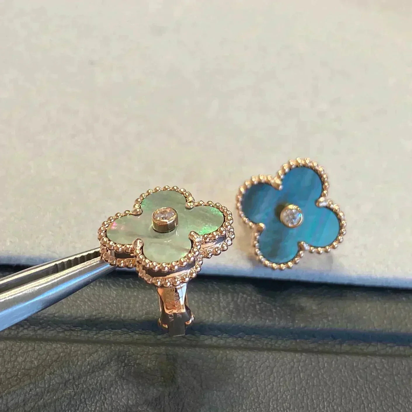 [Star Jewelry]CLOVER MEDIUM 1 MOTIFS GRAY MOP  DIAMOND EARRINGS