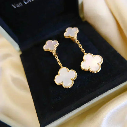 [Star Jewelry]CLOVER 2 MOTIF WHITE MOP EARRINGS