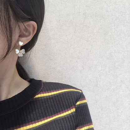 [Star Jewelry]CLOVER SWEET WHITE MOP EARRINGS