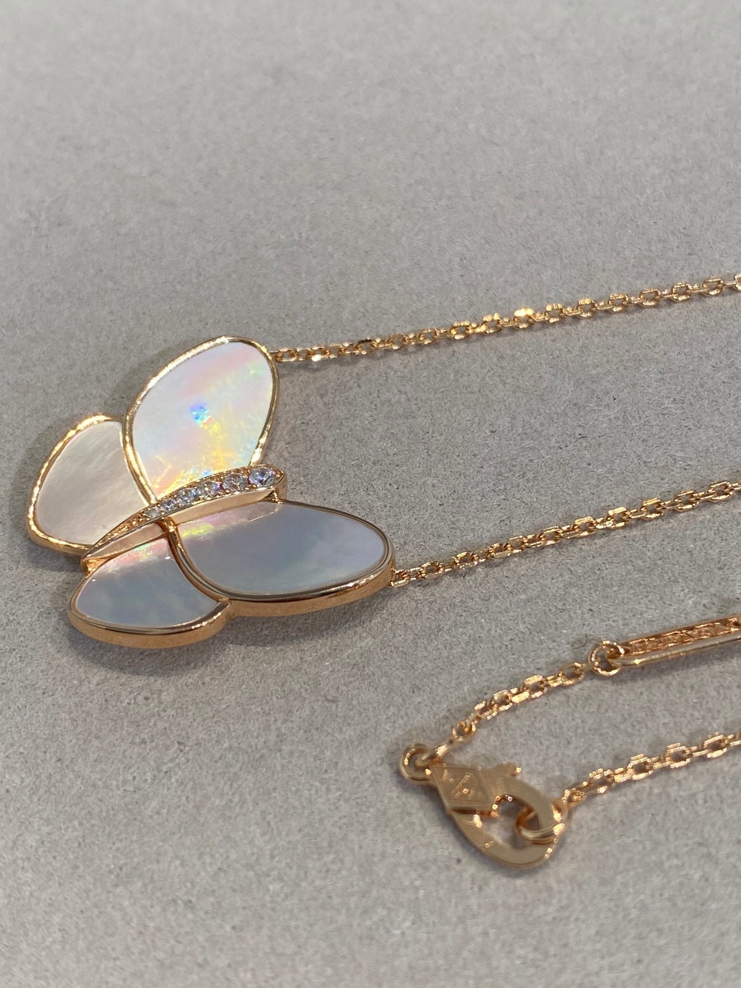 [Star Jewelry]BUTTERFLY GOLD MOP DIAMOND NECKLACE