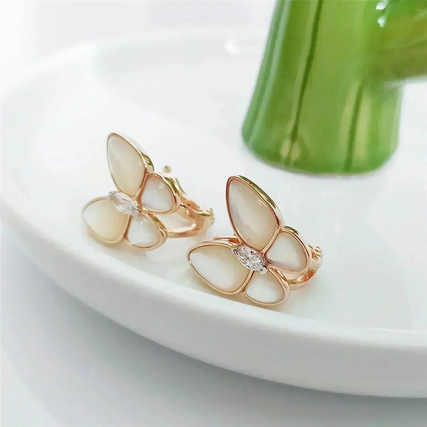 [Star Jewelry]BUTTERFLY MOP DIAMOND EARRINGS