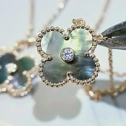 [Star Jewelry]CLOVER 15MM DIAMOND AND MOTHER-OF-GREY NECKLACE