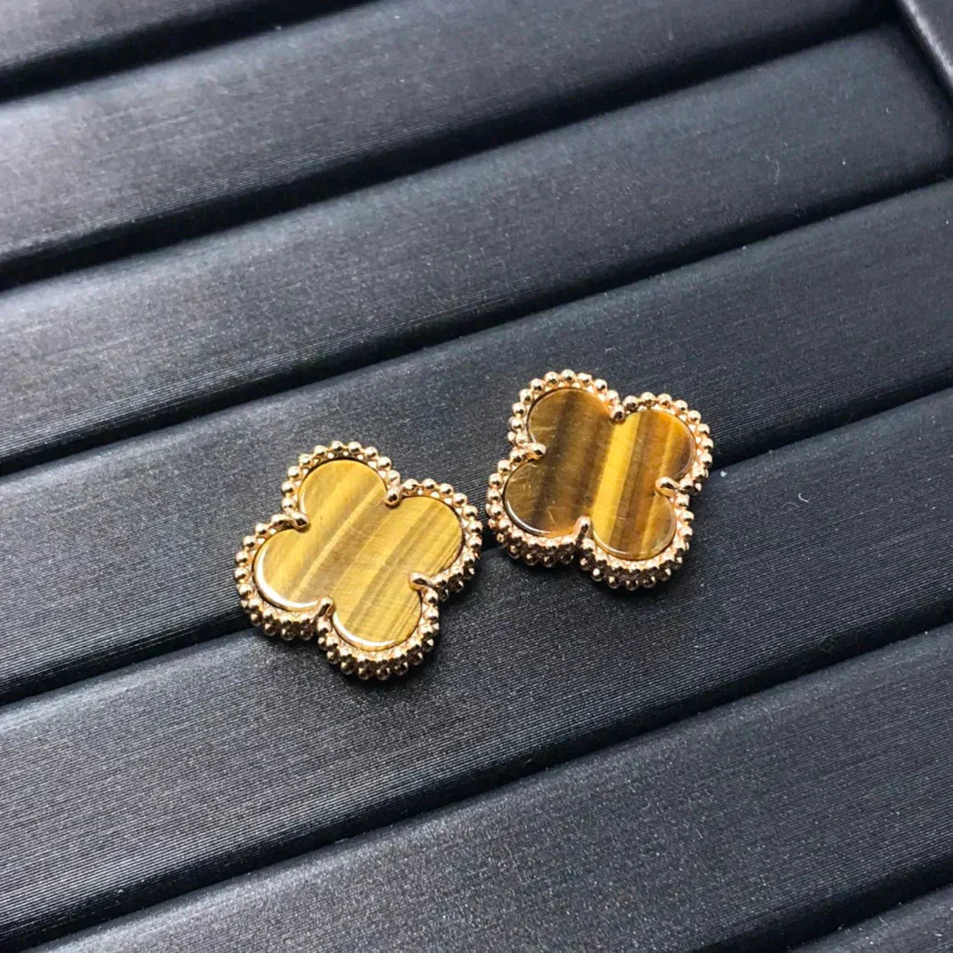 [Star Jewelry]CLOVER MEDIUM 1 MOTIFS TIGER EYE EARRINGS