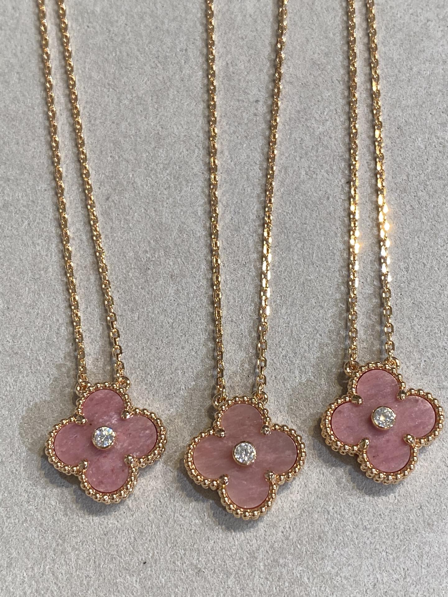 [Star Jewelry]CLOVER 15MM DIAMOND RHODONITE NECKLACE