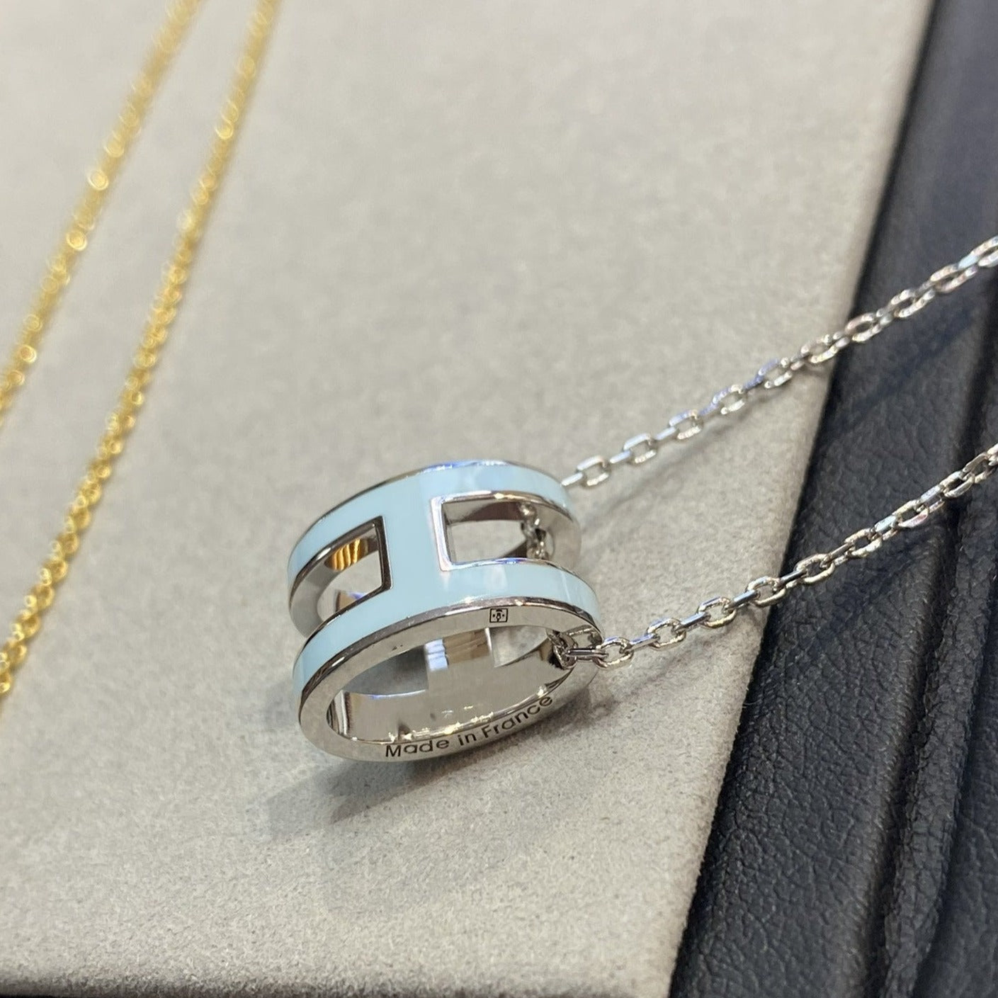 [Star Jewelry]POP H LIGHT BLUE NECKLACE