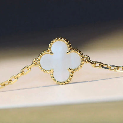 [Star Jewelry]CLOVER 20 MOTIFS WHITE MOP NECKLACE