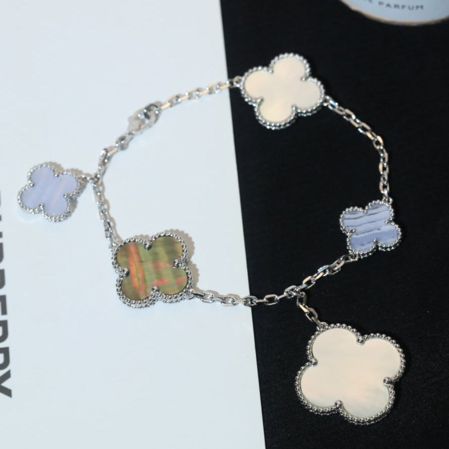 [Star Jewelry]CLOVER BRACELET 5 MOTIFS MOP CHALCEDONY SILVER