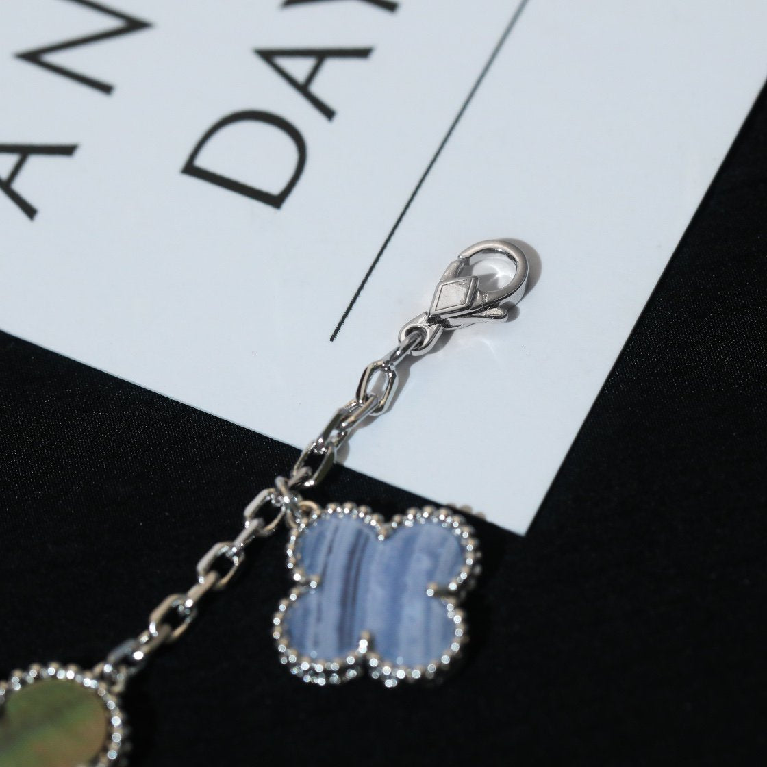 [Star Jewelry]CLOVER BRACELET 5 MOTIFS MOP CHALCEDONY SILVER