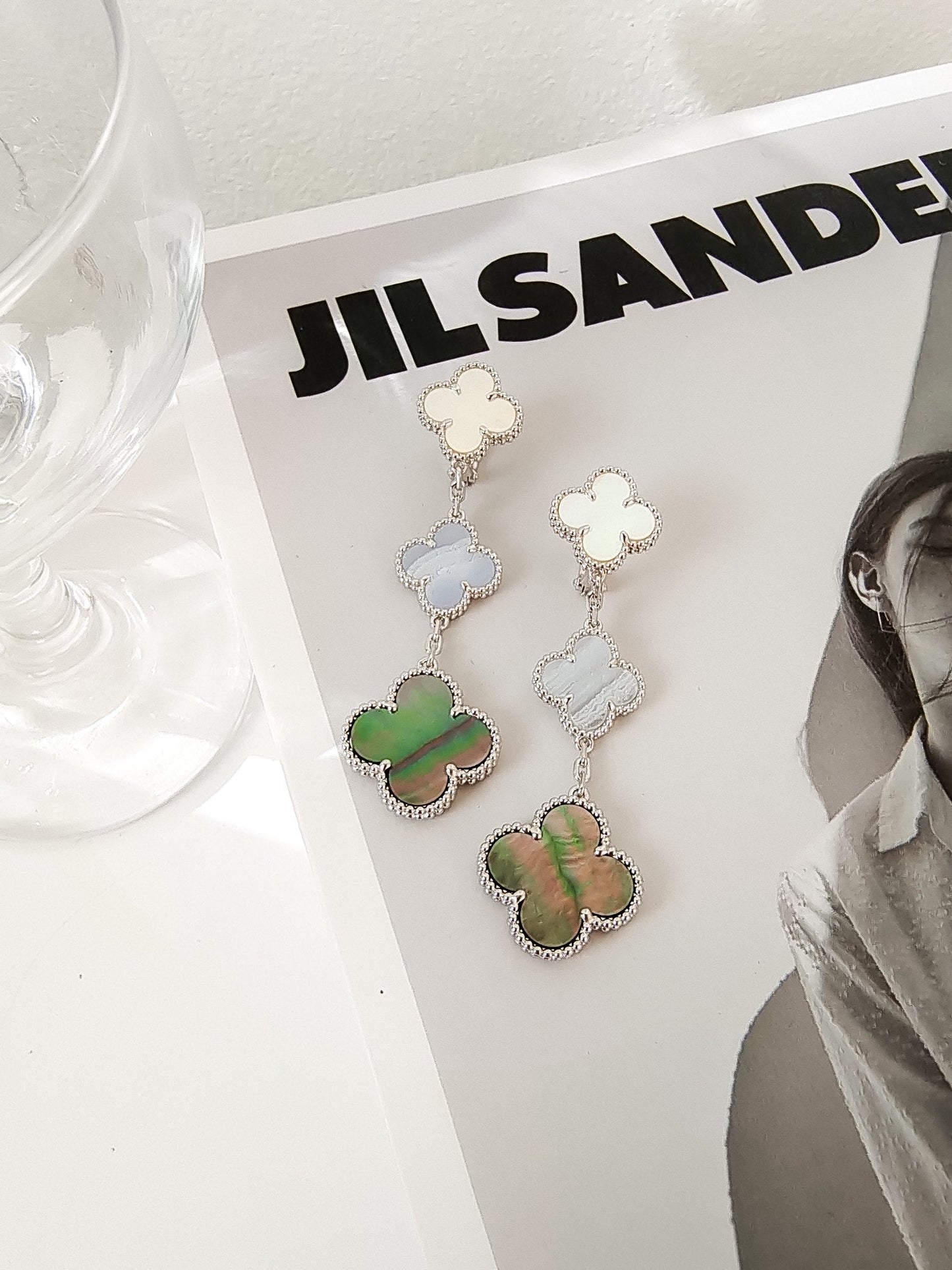 [Star Jewelry]CLOVER 3 MOTIFS CHALCEDONY DARK MOP SILVER EARRINGS