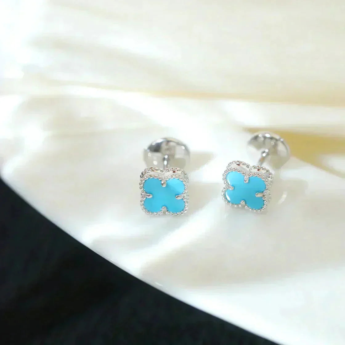 [Star Jewelry]CLOVER MINI 9.5MM ONYX STUD EARRINGS SILVER