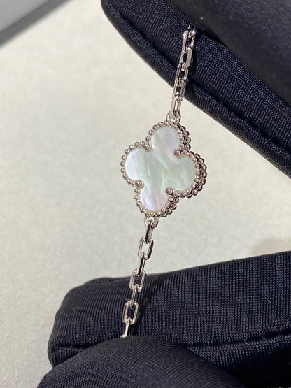 [Star Jewelry]CLOVER WHITE PEARL MOP 5 MOTIF BRACELET COLLECTION
