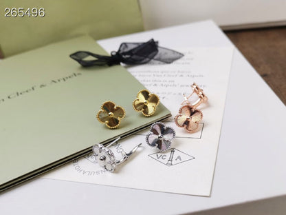 [Star Jewelry]CLOVER MEDIUM STUD EARRINGS