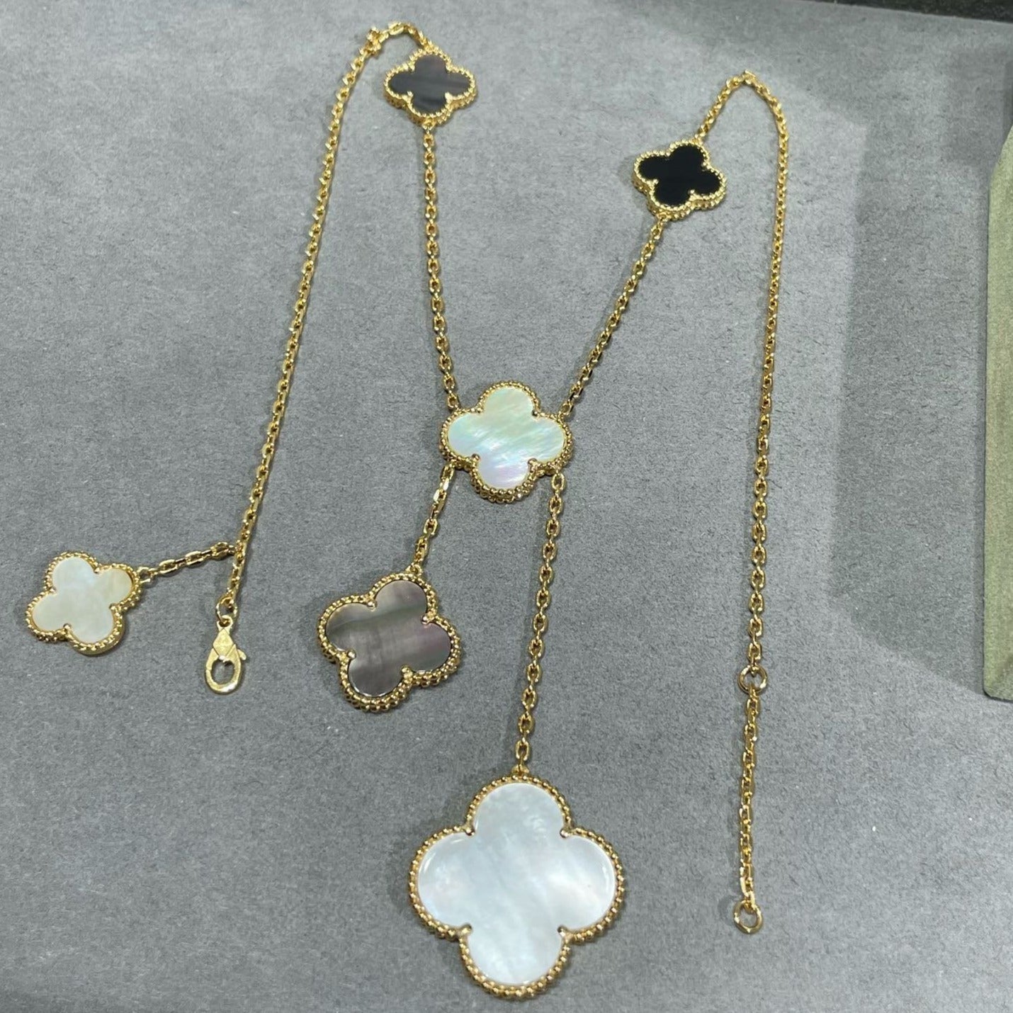 [Star Jewelry]CLOVER 6 MOTIF MOP ONYX GOLD NECKLACE