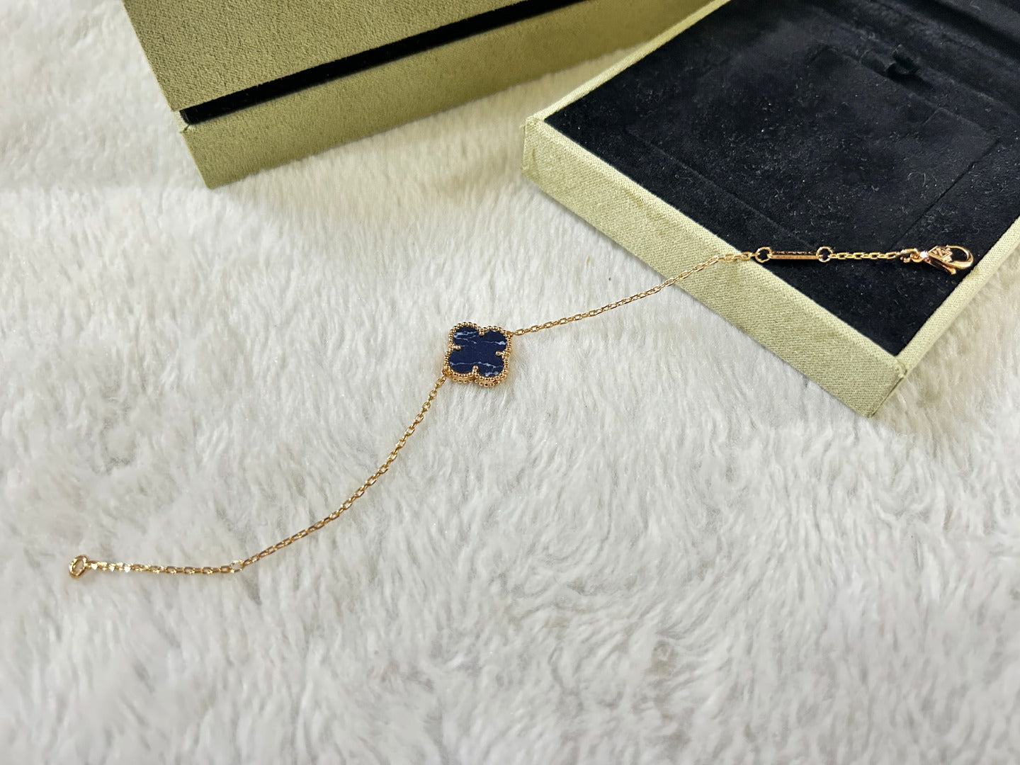 [Star Jewelry]CLOVER 1 MOTIF PIETERSITE BRACELET