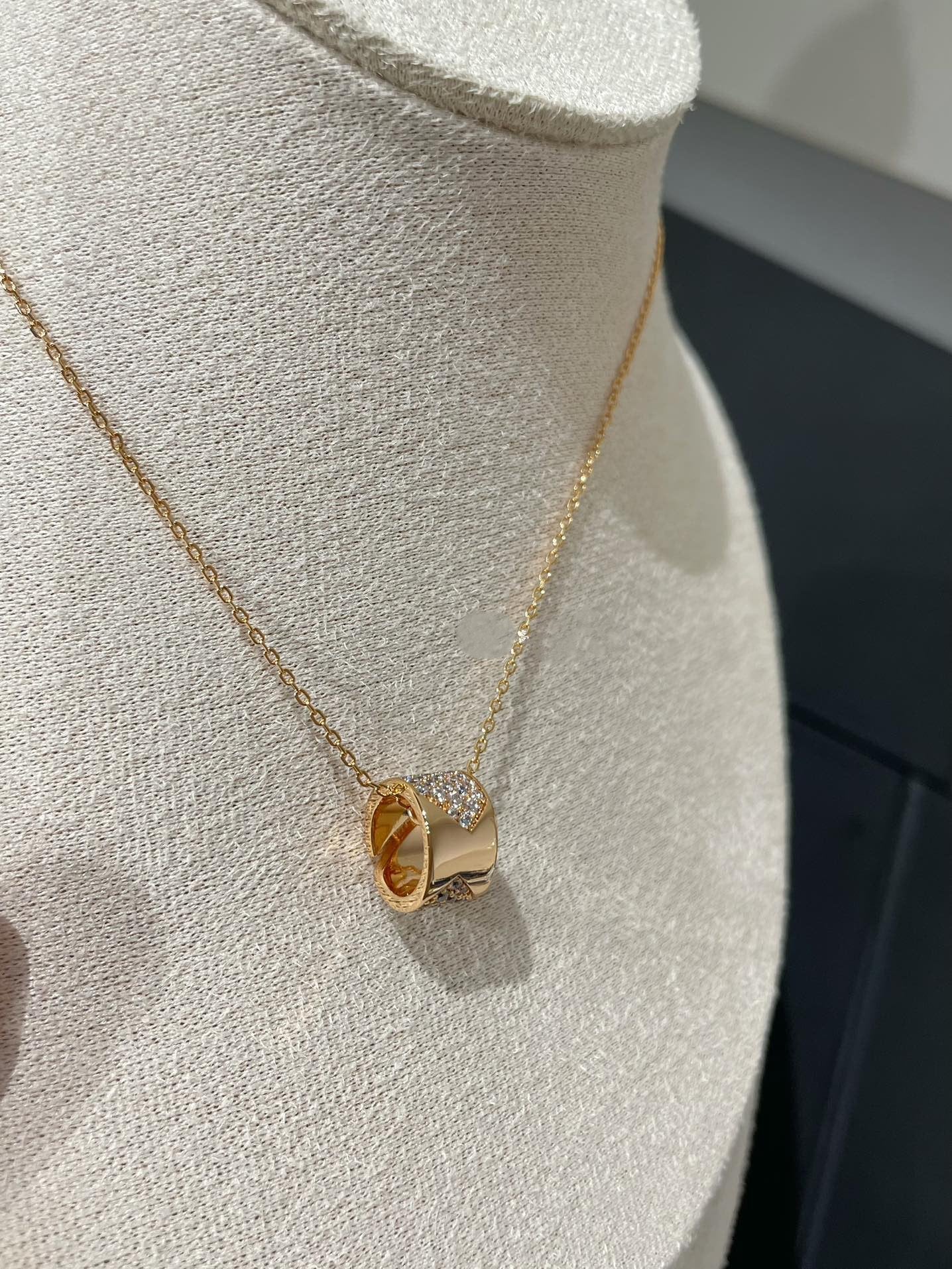 [Star Jewelry]LIENS EVIDENCE DIAMOND PAVED NECKLACE