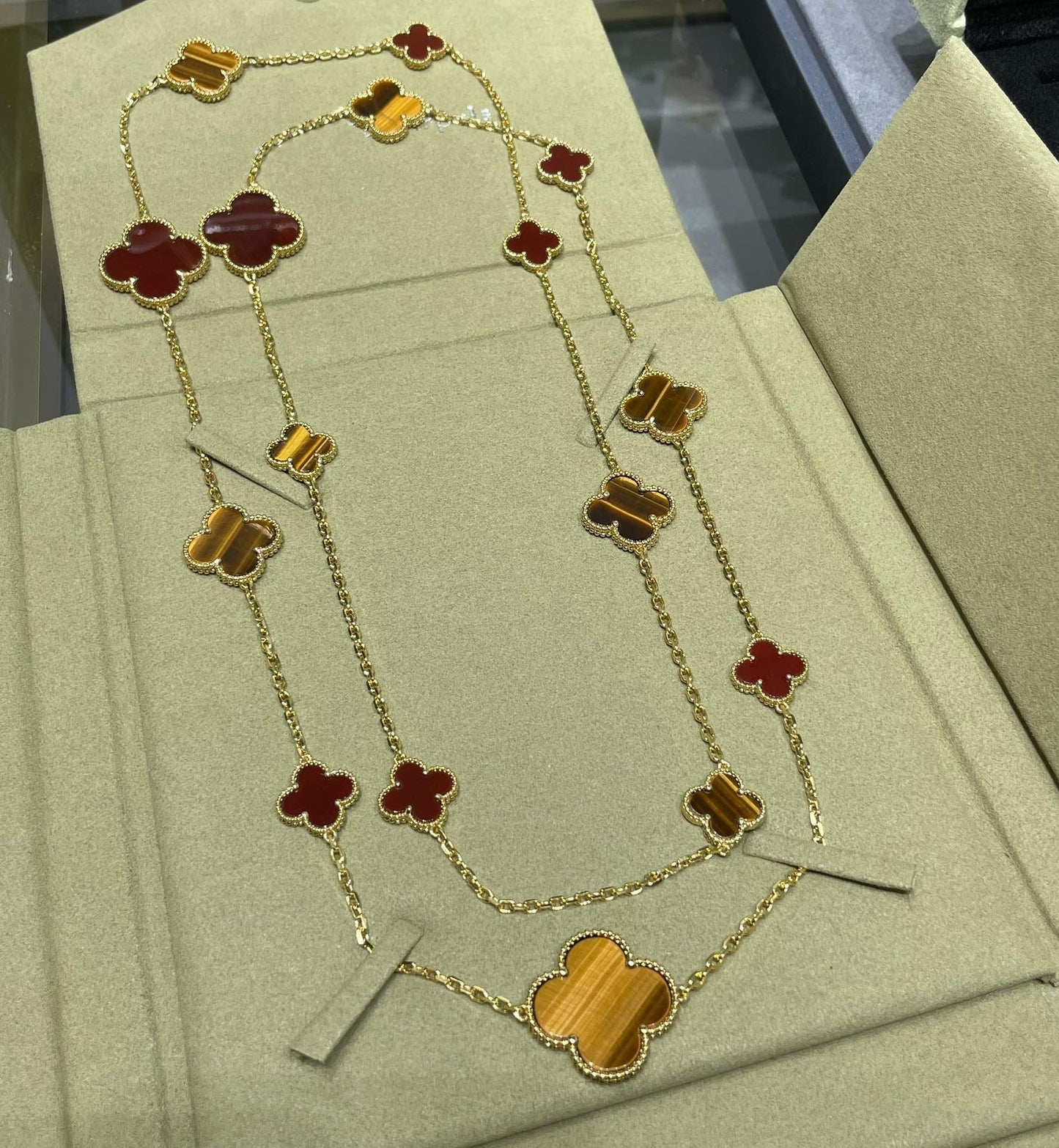 [Star Jewelry]CLOVER 16 MOTIF CARNELIAN TIGER EYE ROSE GOLD NECKLACE