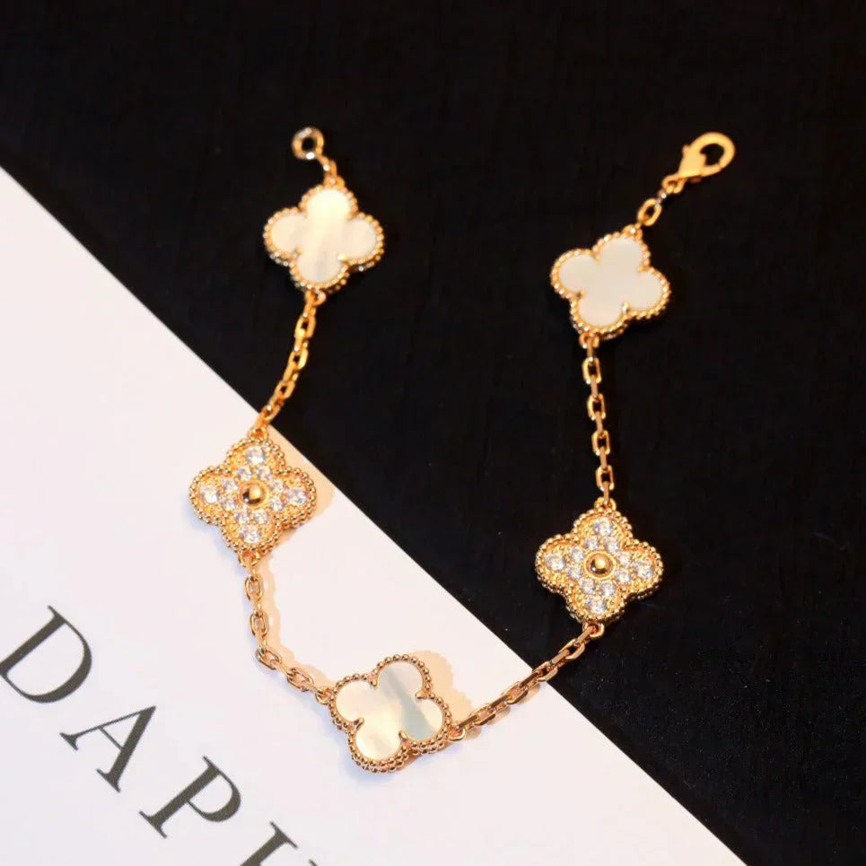 [Star Jewelry]CLOVER WHITE PEARL MOP 5 MOTIF BRACELET COLLECTION