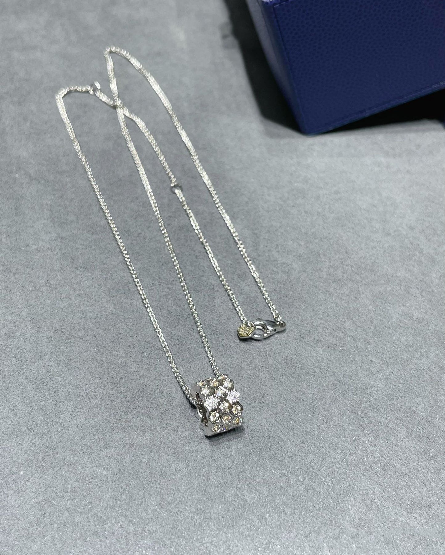 [Star Jewelry]BEE LOVE DIAMOND PAVED 3 ROW NECKLACE