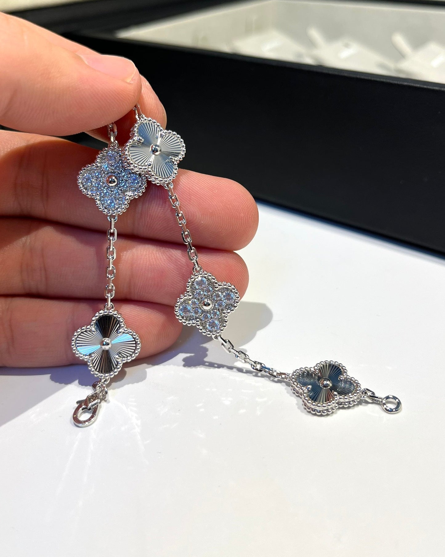 [Star Jewelry] CLOVER 5 MOTIF LASER BRACELET COLLECTION