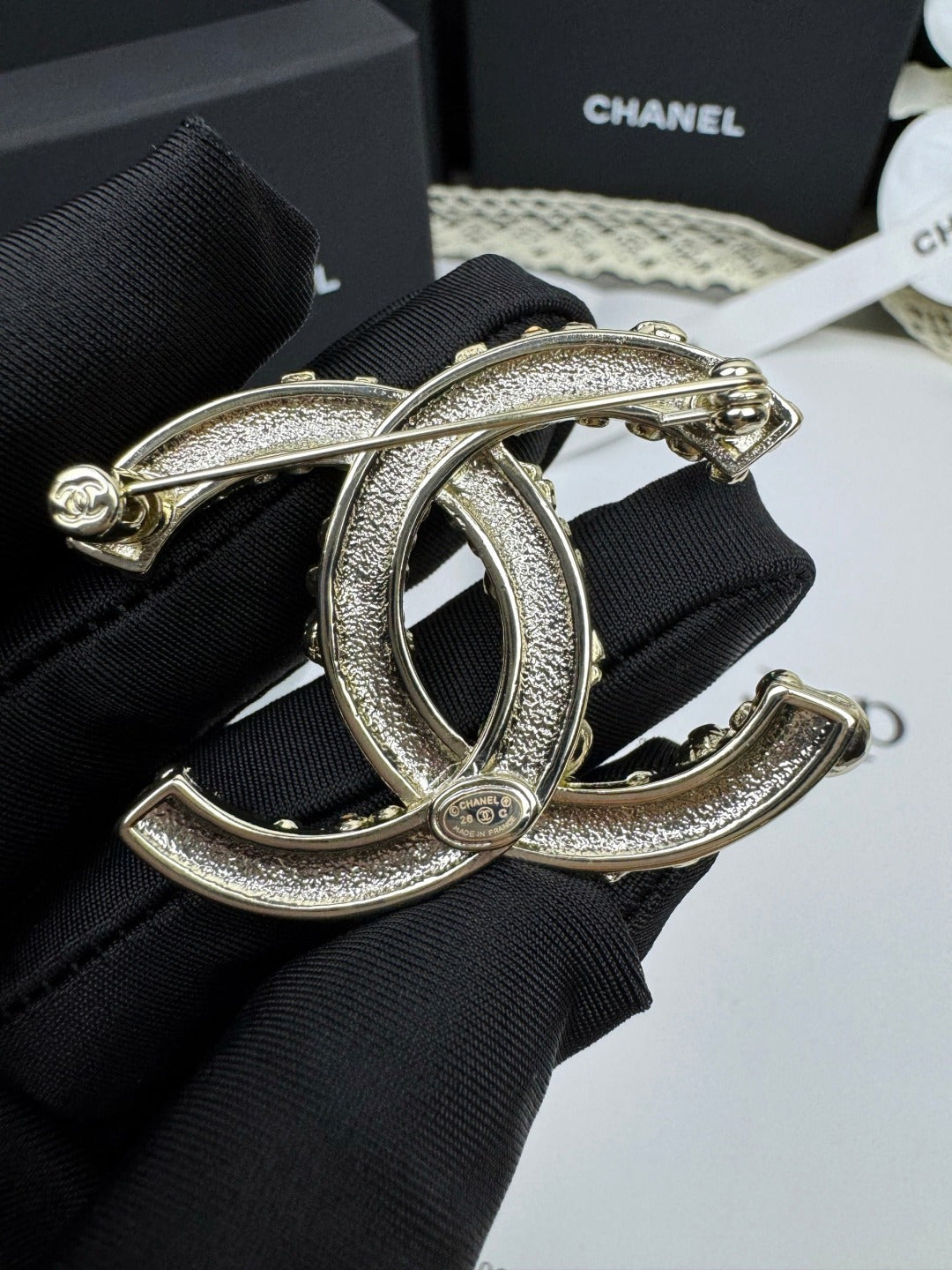 [Star Jewelry]26C Pink-White Enamel Ice Cream Cone Double C Brooch