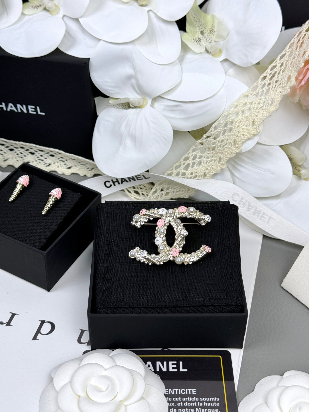 [Star Jewelry]26C Pink-White Enamel Ice Cream Cone Double C Brooch
