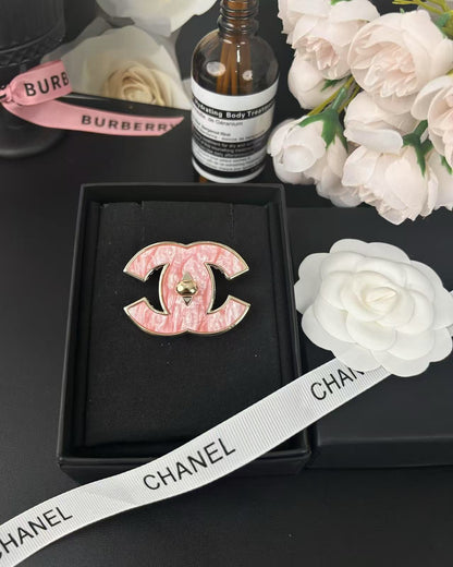[Star Jewelry]Pink Resin Classic Brooch 5cm