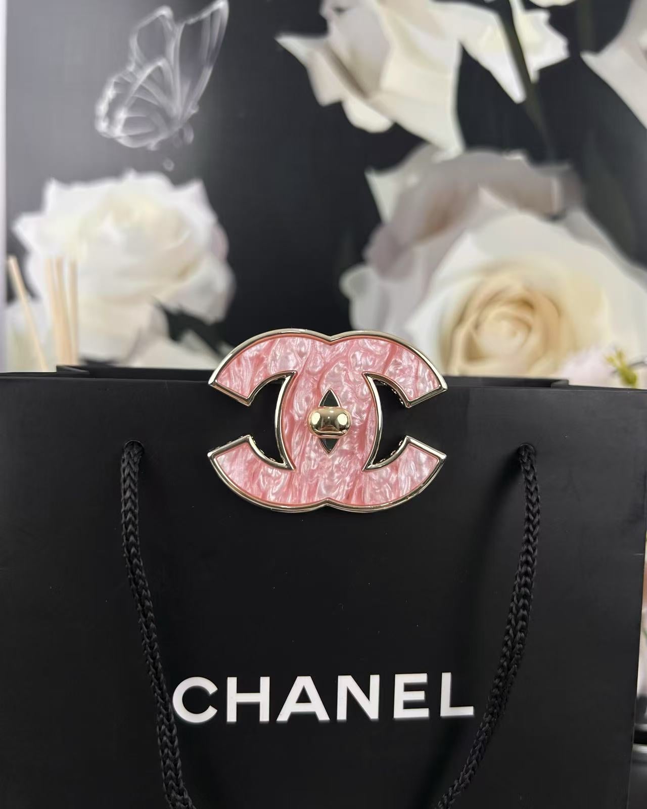 [Star Jewelry]Pink Resin Classic Brooch 5cm
