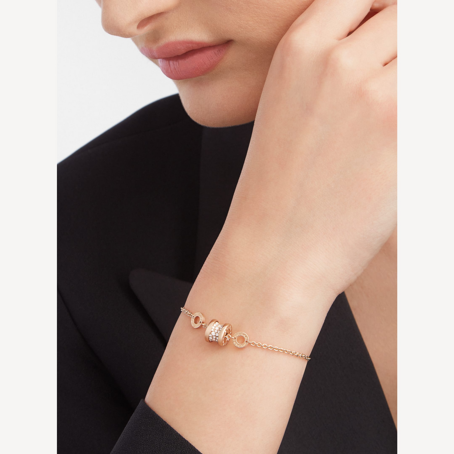 [Star Jewelry]ZERO 1 SOFT PINK GOLD WITH PAVED DIAMONDS ON THE SPIRAL BRACELET