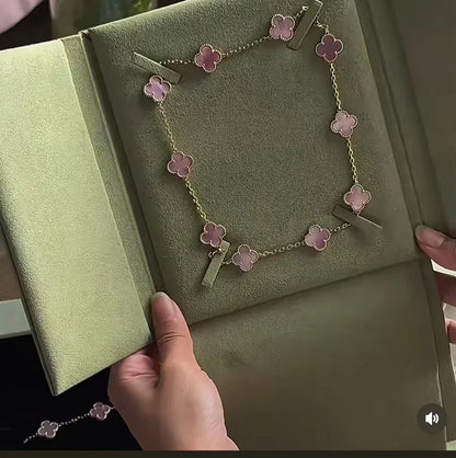 [Star Jewelry Jewellery] Pink Necklace with Ten Clover Designs