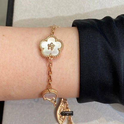 [Star Jewelry]LUCKY SPRING 5 MOTIF BRACELET