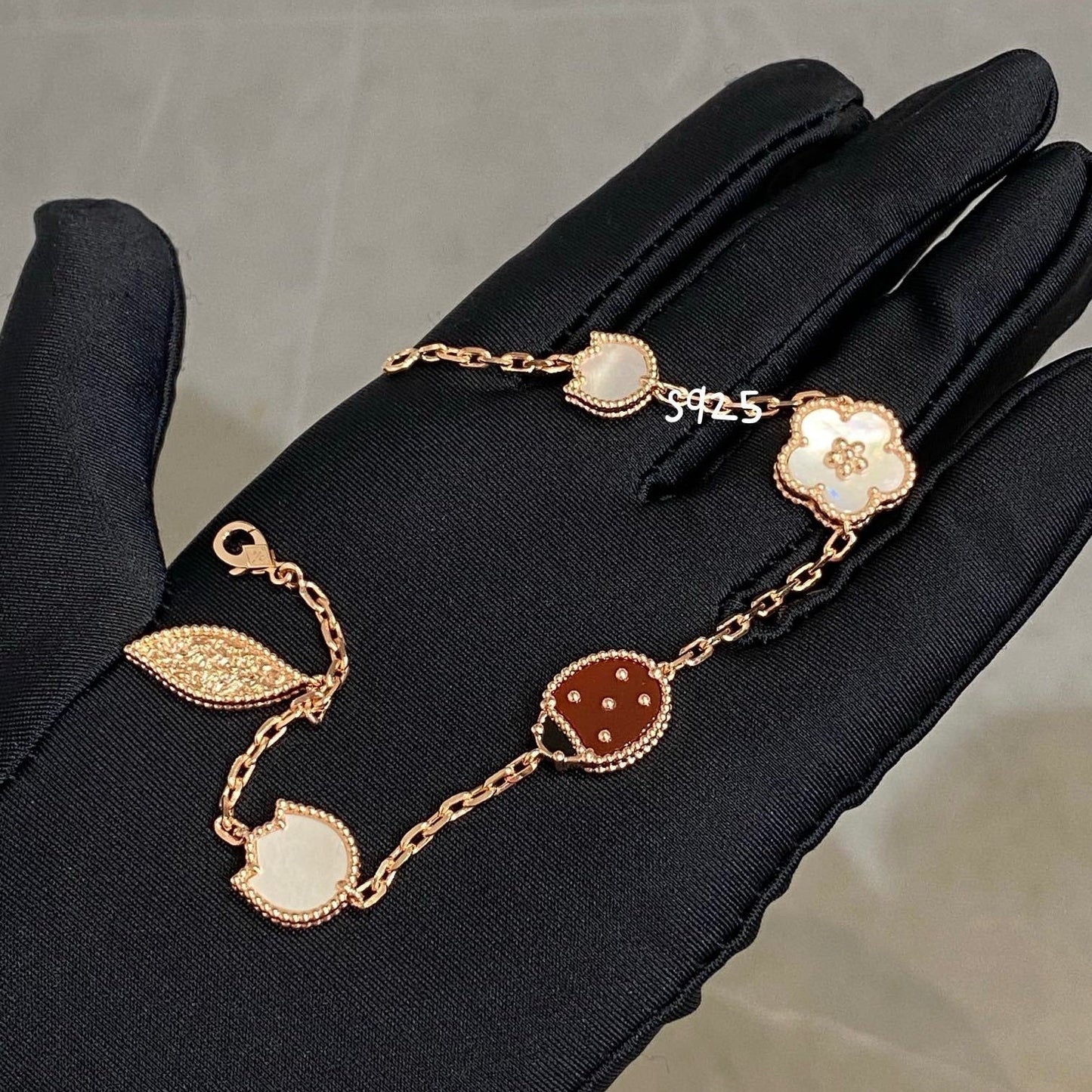 [Star Jewelry]LUCKY SPRING 5 MOTIF BRACELET