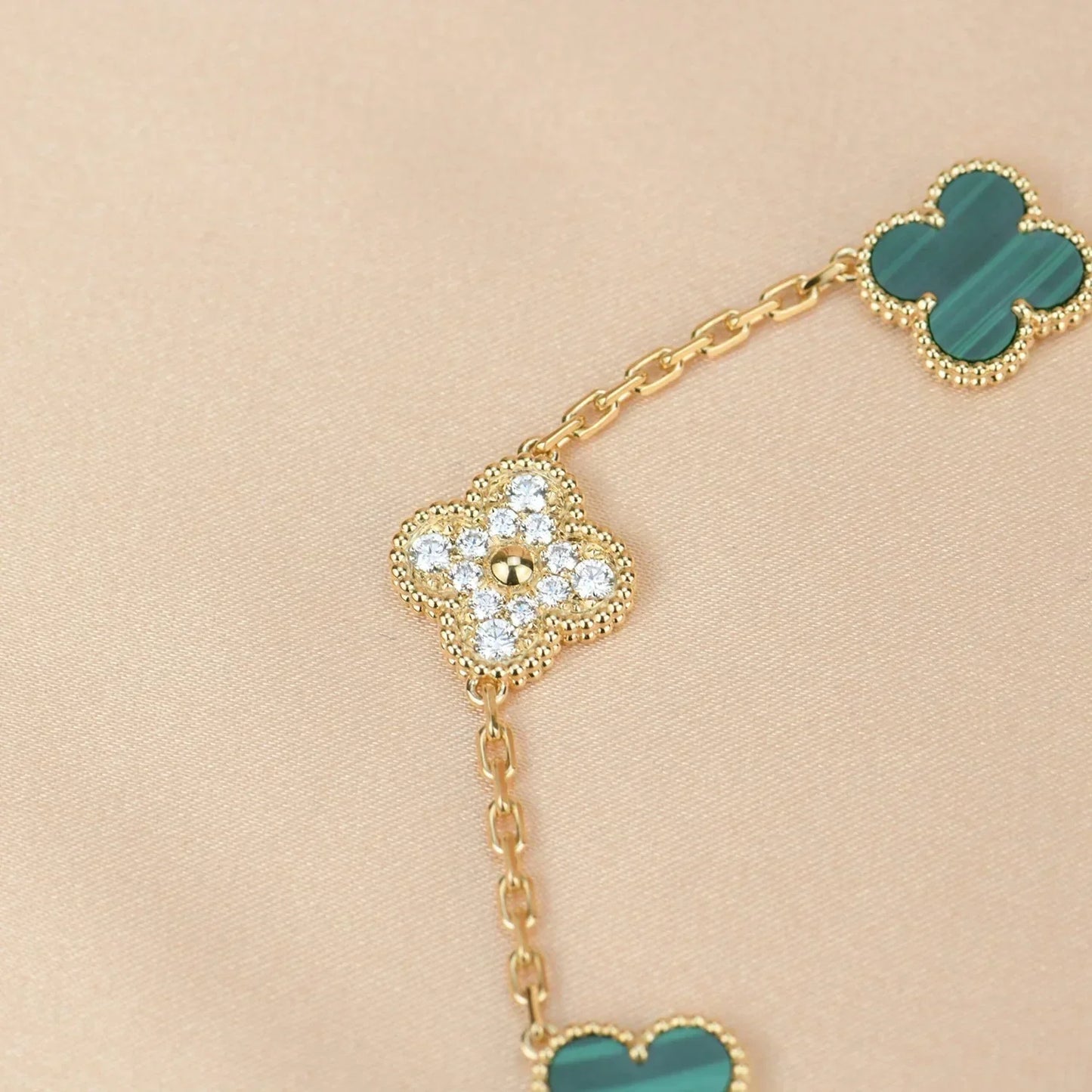 [Star Jewelry] CLOVER 5 MOTIF MALACHITE BRACELET COLLECTION