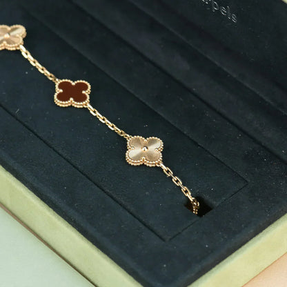 [Star Jewelry] CLOVER 5 MOTIF RED CORNELIAN BRACELET COLLECTION