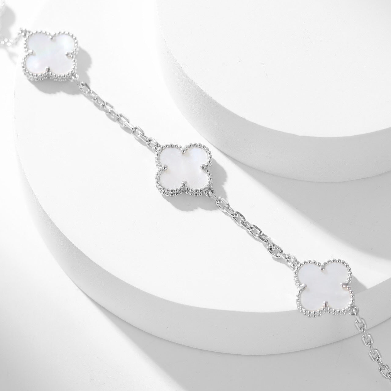 [Star Jewelry]CLOVER 10 MOTIFS WHITE MOTHER OF PEARL NECKLACE