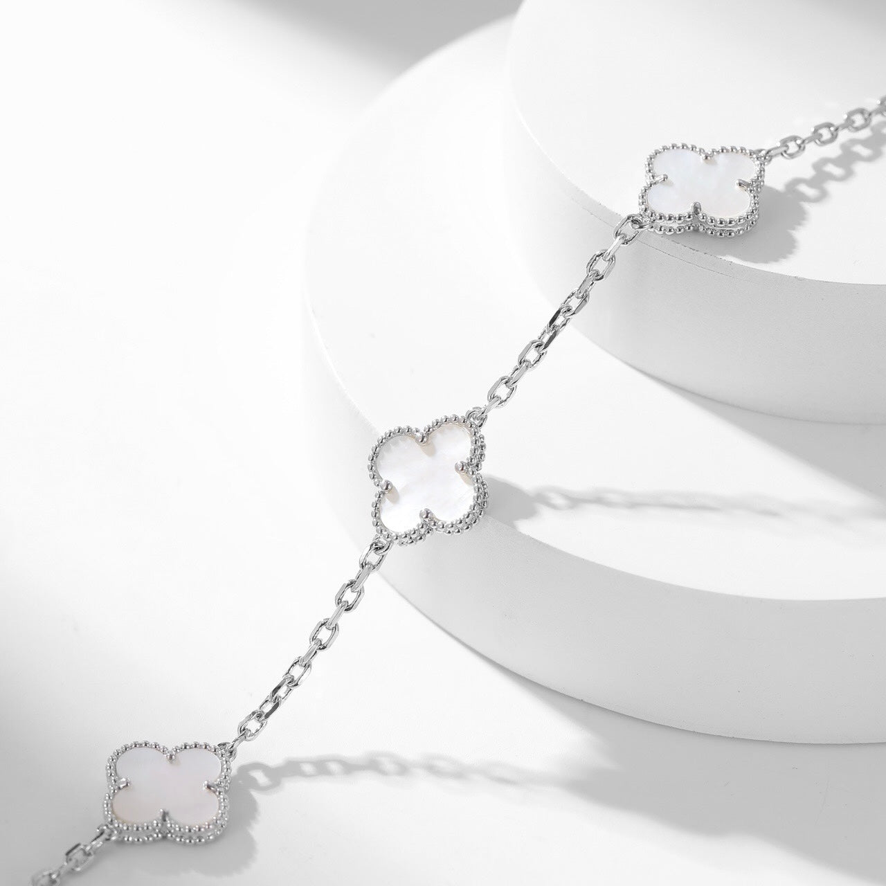 [Star Jewelry]CLOVER 10 MOTIFS WHITE MOTHER OF PEARL NECKLACE