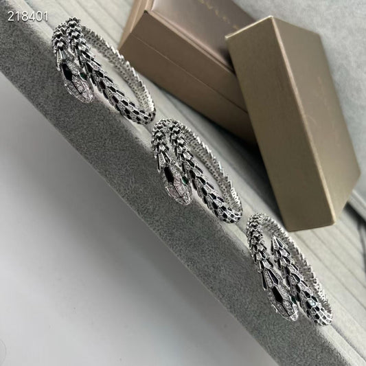 [✨Star Jewelry💎】NEW OBSIDIAN & DIAMOND SERPENT BRACELET
