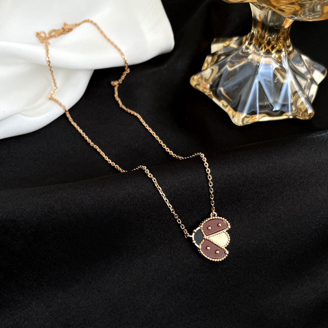 [Star Jewelry]LUCKY  CARNELIANS LADYBUG NECKLACE
