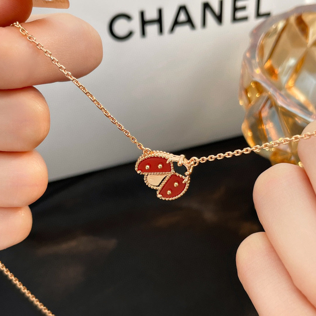 [Star Jewelry]LUCKY  CARNELIANS LADYBUG NECKLACE