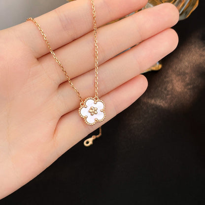 [Star Jewelry]LUCKY  WHITE MOP  PLUM BLOSSOM NECKLACE
