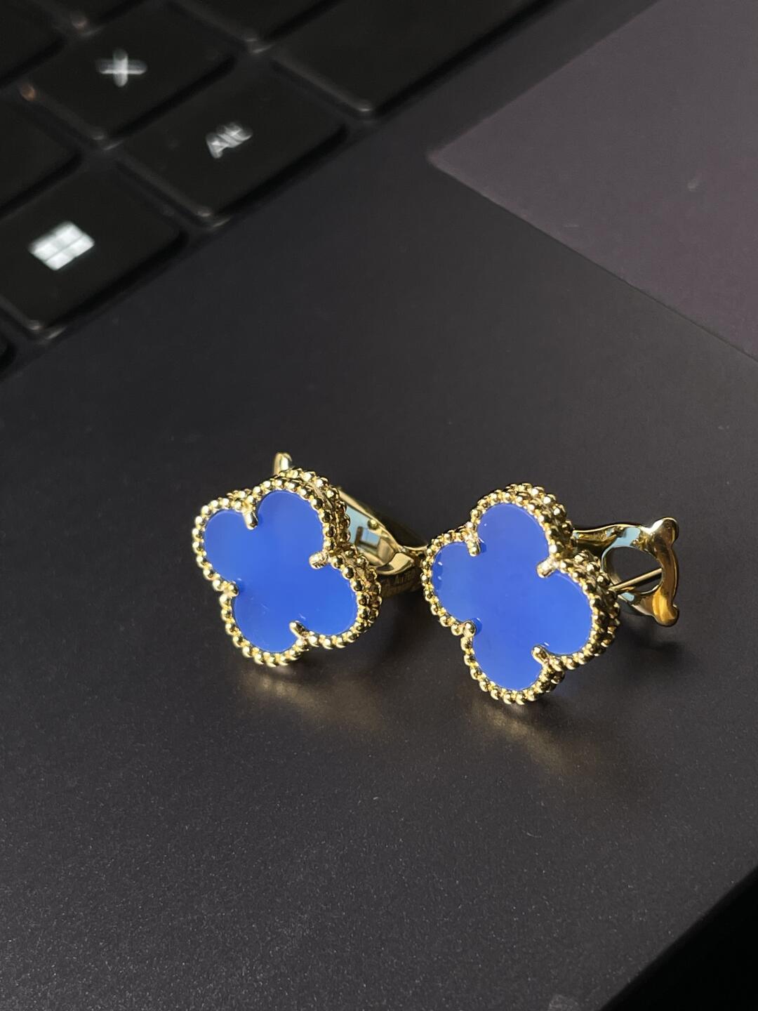 [Star Jewelry] CLOVER LARGE (20mm) 1 MOTIFS BLUE MOP STUD EARRINGS