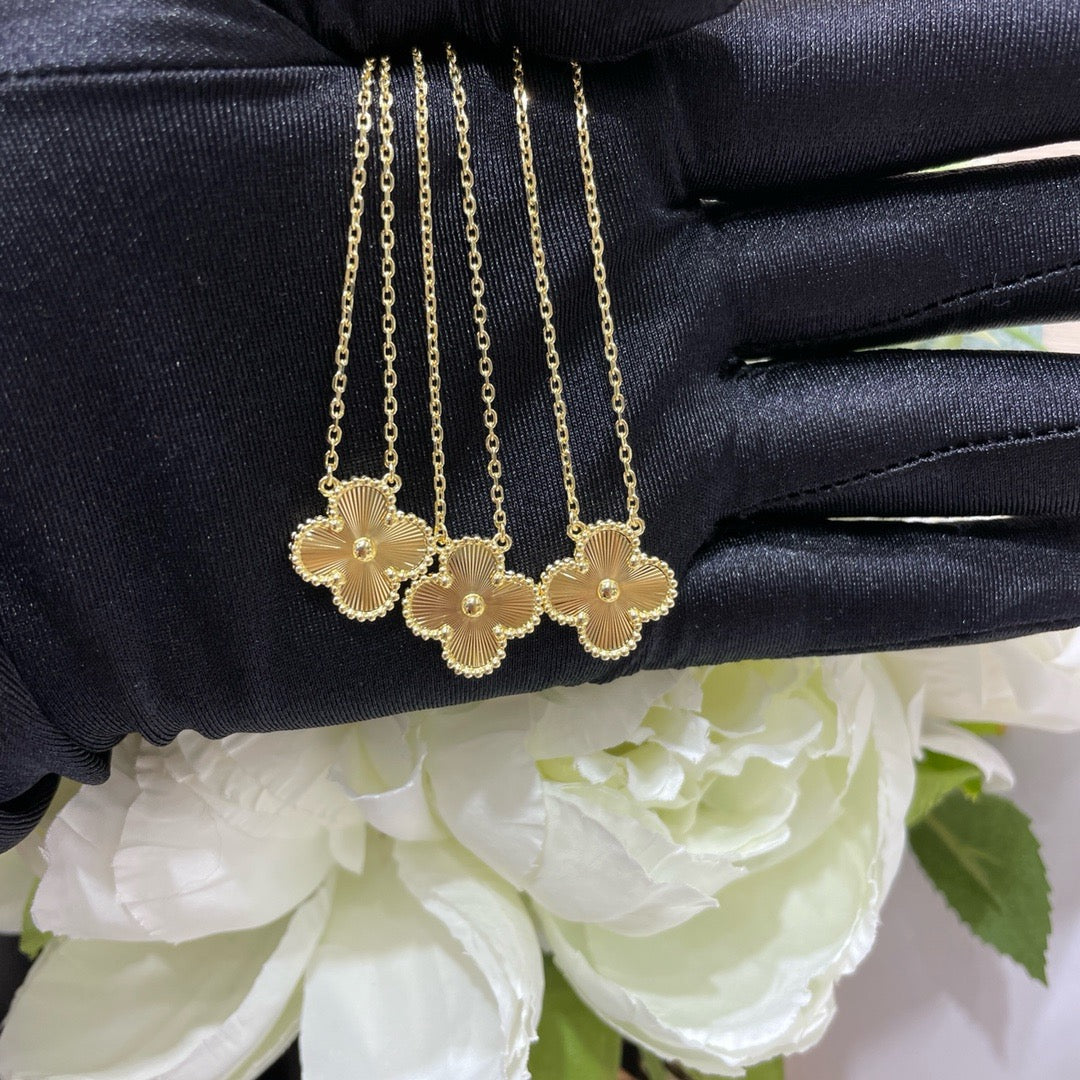 [Star Jewelry]CLOVER 15MM LASER NECKLACE