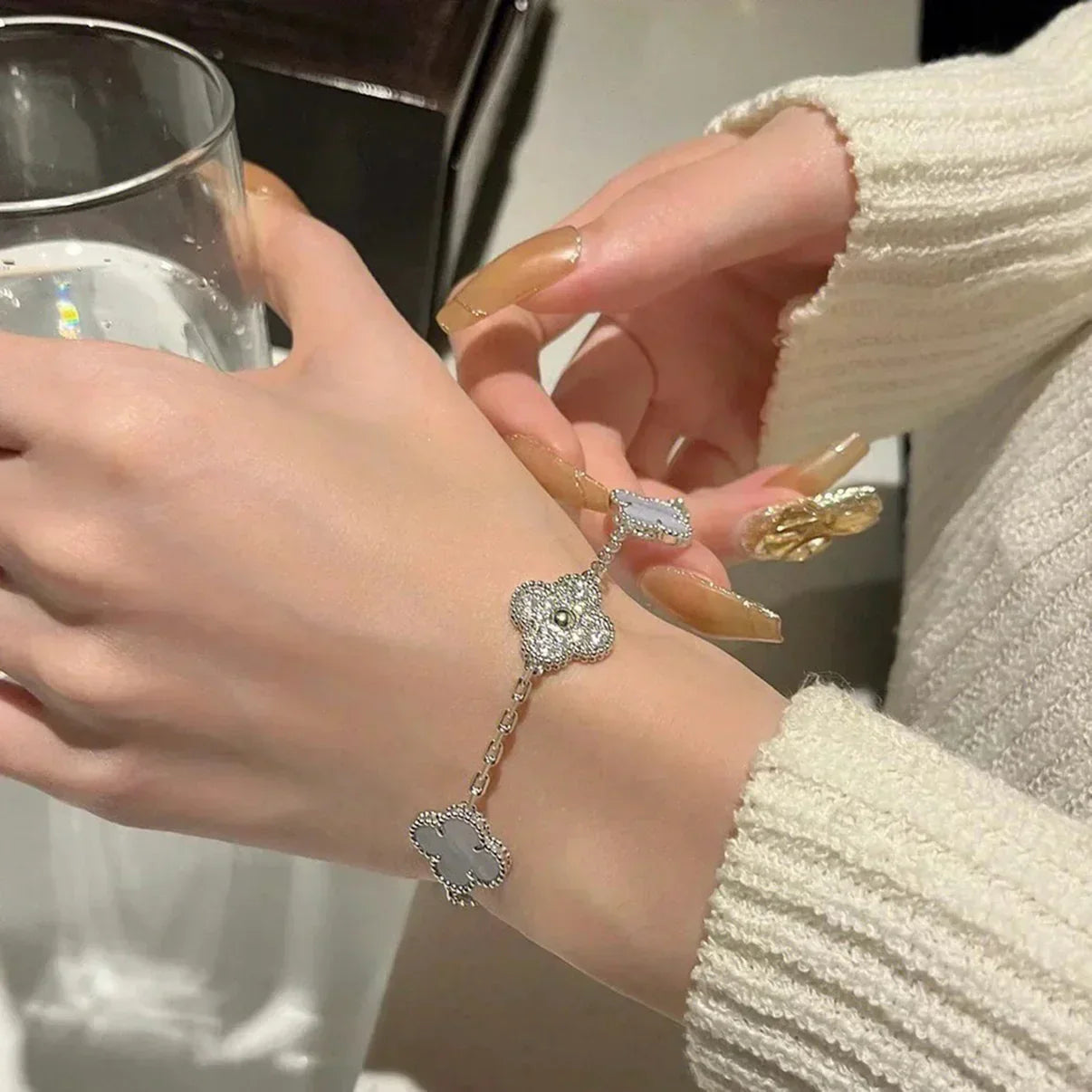 [Star Jewelry] CLOVER 5 MOTIF PURPLE CHALCEDONY BRACELET COLLECTION