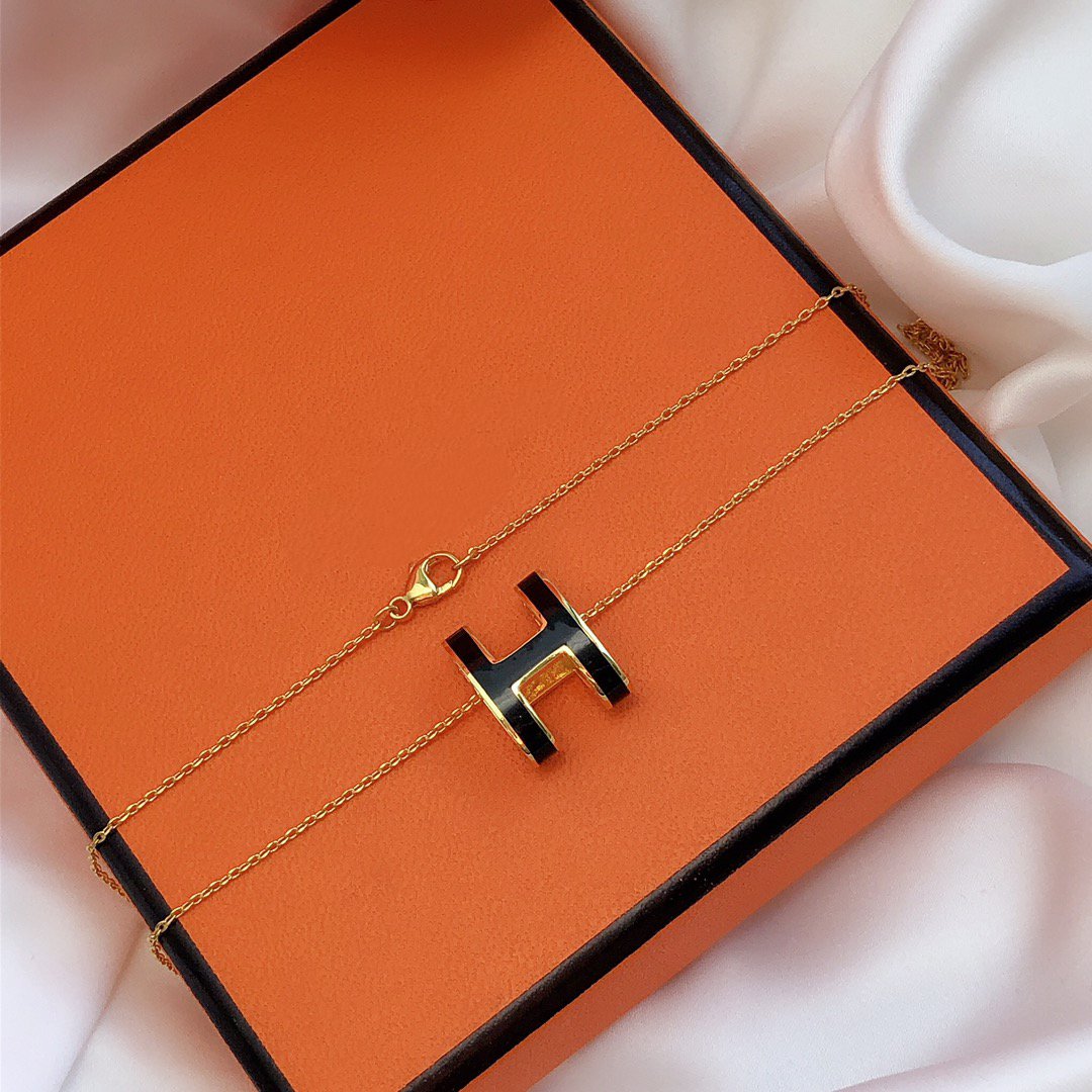 [Star Jewelry]HM CLIC BLACK ENAMEL GOLD NECKLACE