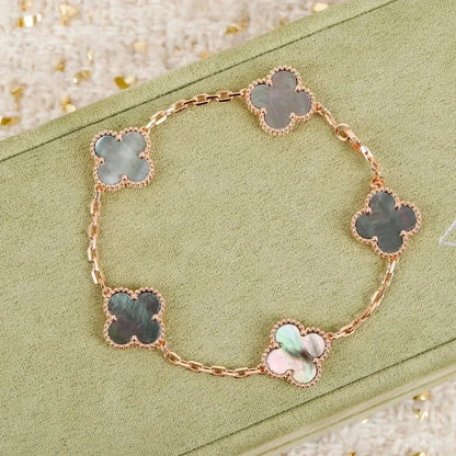 [Star Jewelry] CLOVER 5 MOTIF GRAY MOP BRACELET COLLECTION