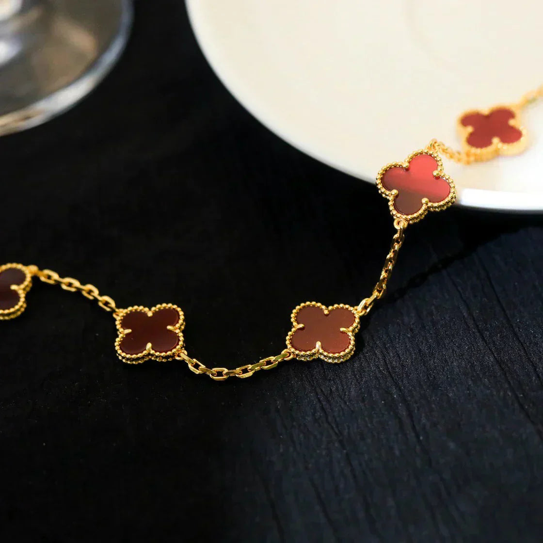 [Star Jewelry] CLOVER 5 MOTIF RED CORNELIAN BRACELET COLLECTION