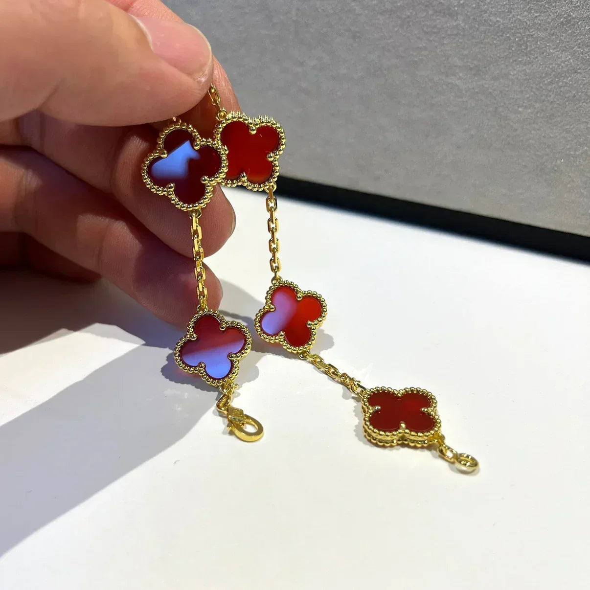 [Star Jewelry] CLOVER 5 MOTIF RED CORNELIAN BRACELET COLLECTION