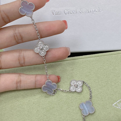 [Star Jewelry] CLOVER 5 MOTIF PURPLE CHALCEDONY BRACELET COLLECTION