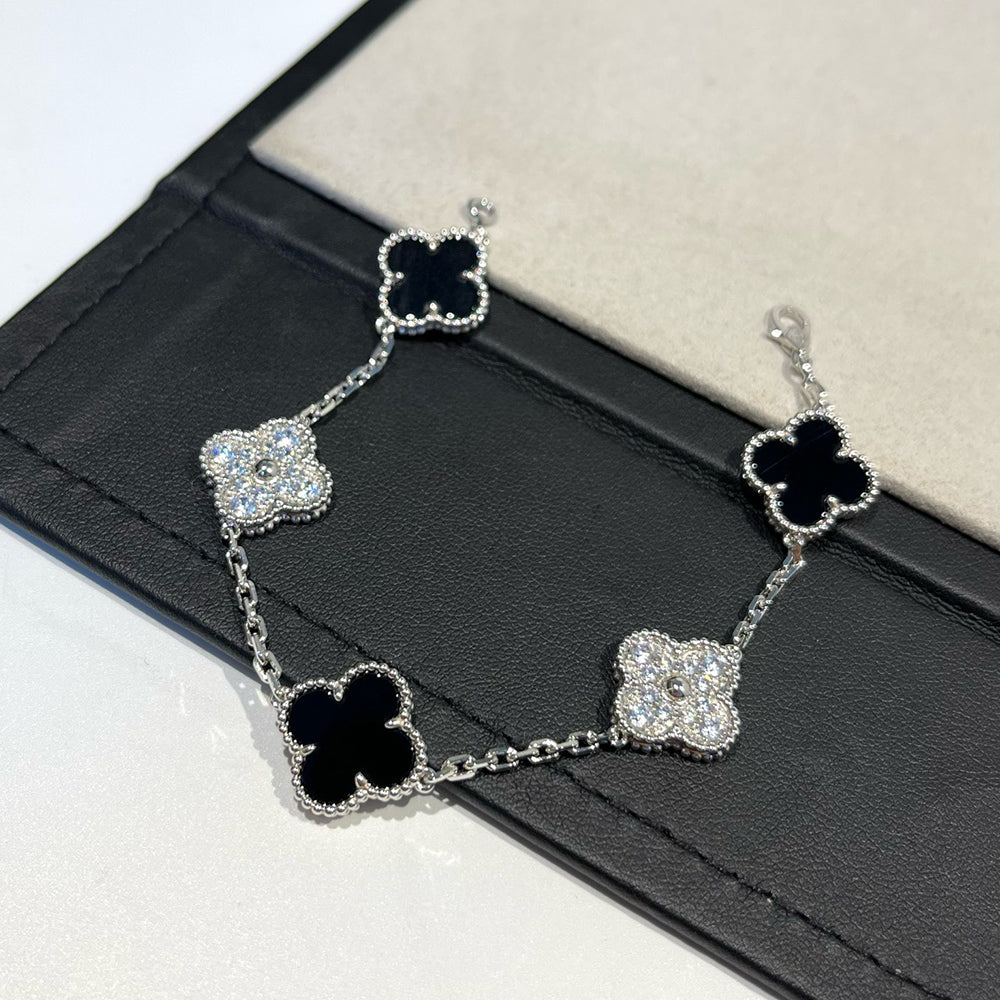 [Star Jewelry] CLOVER 5 MOTIF ONYXS BRACELET COLLECTION